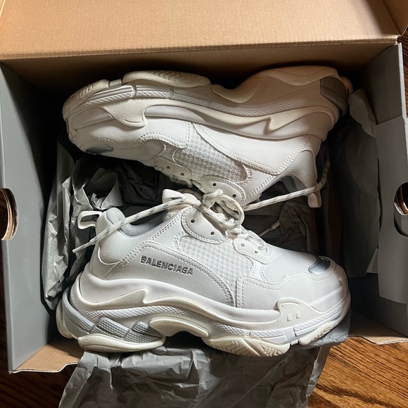 Balenciaga Triple S Sneakers - Picture 2 of 11